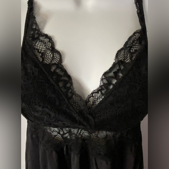 La Vie en Rose Sexy Slinky Black Nightie Size MEDIUM - Picture 5 of 11